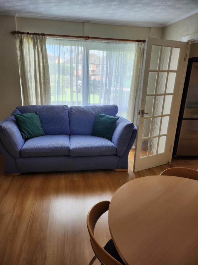 A Cosy 1 Bedroom Apartment Enfield Exterior photo